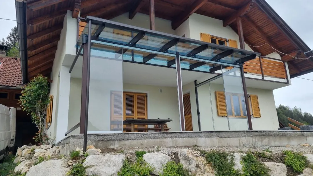 Nadstreški